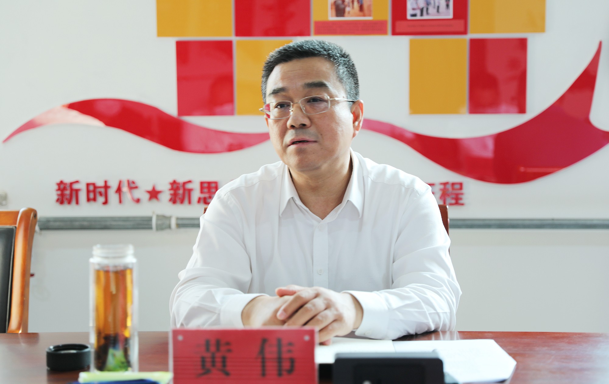 县委书记黄伟就乡村振兴、疫情防控工作到胡家庄乡调研 - 乡镇动态 - 涞水县人民政府
